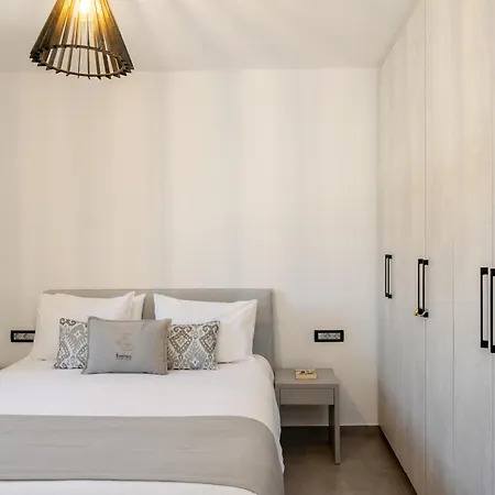 Villa Thermes Luxury And (adults Only) Megalochori (Santorini)