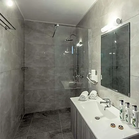 Thermes Luxury By Mr And Mrs White (adults Only) Megalokori