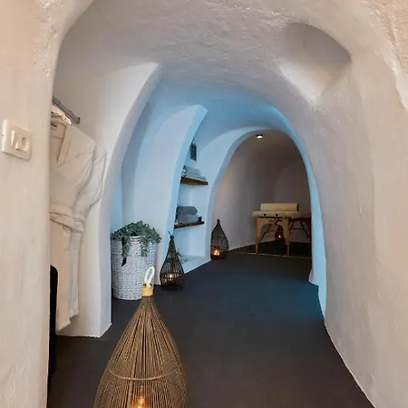 호텔 Thermes Luxury By Mr And Mrs White (adults Only) 3*